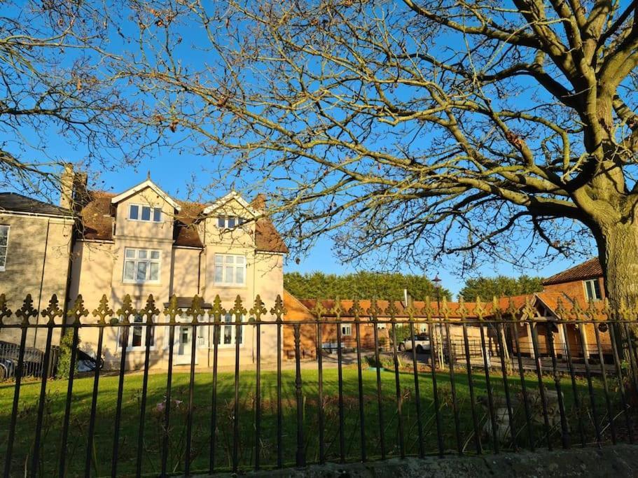 Stylish Georgian Apartment In An Ideal Location North Walsham Exteriör bild